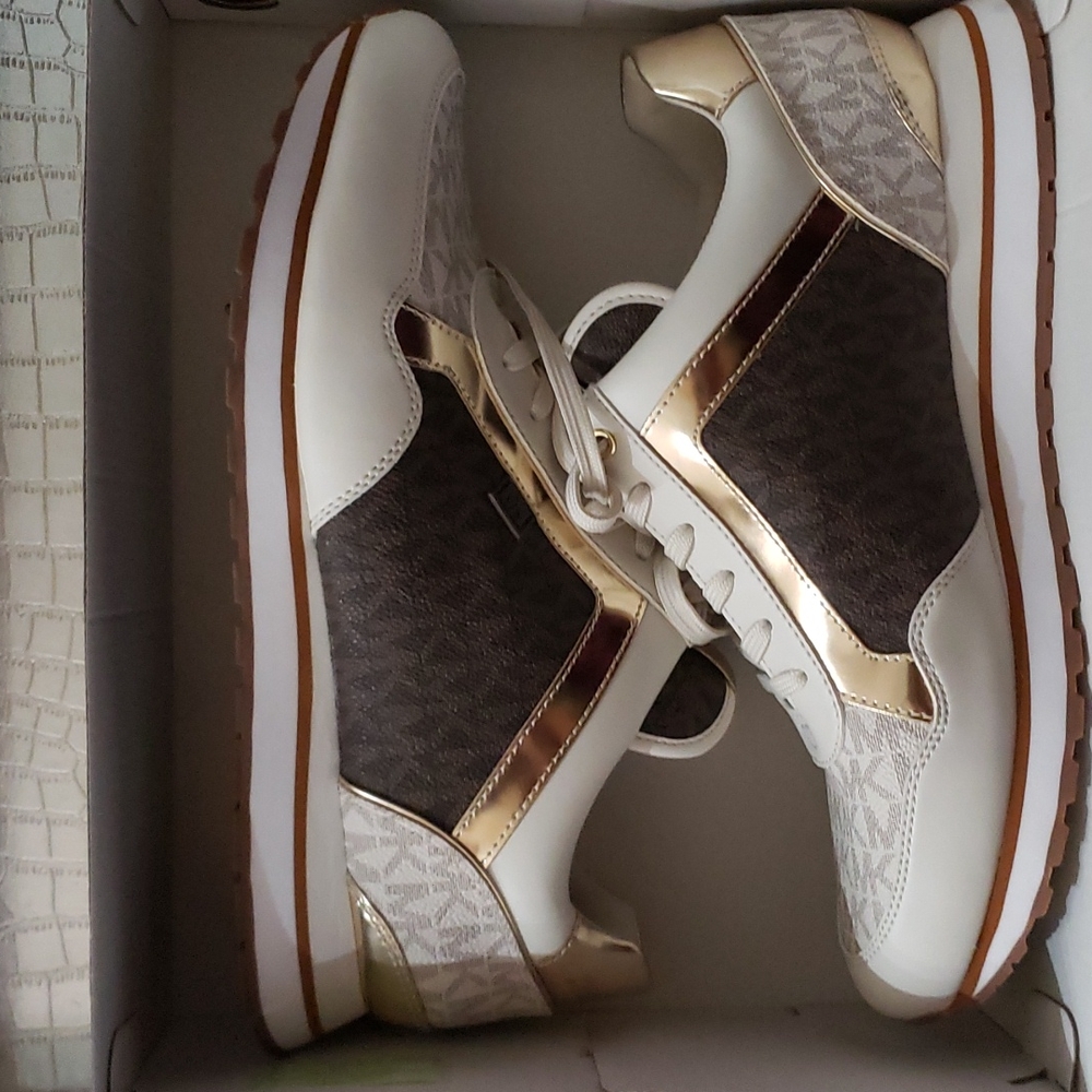 Two tone Micheal kors